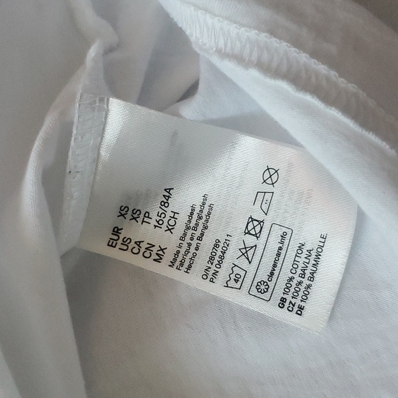 H&M "From the Rooftop" White Graphic T-Shirt - Picture 6 of 9